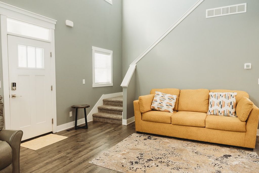 529 S Bluestone Way, West Des Moines, IA 50266
