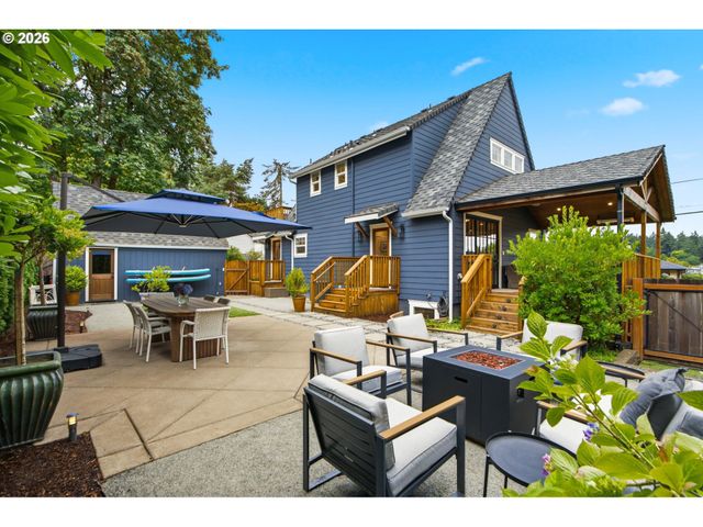 214 NORTHSHORE Rd, Lake Oswego, OR 97034