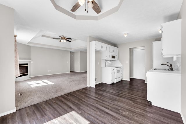 2600 N Wildberry Court, Springfield, MO 65802