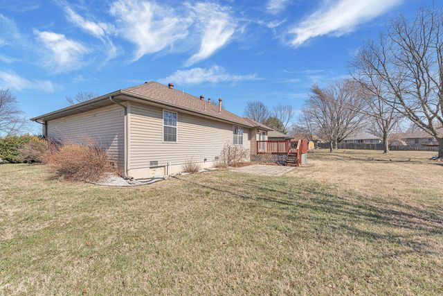 2600 N Wildberry Court, Springfield, MO 65802