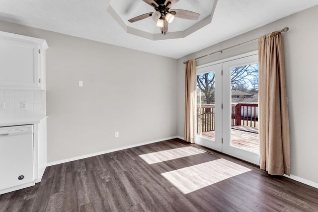 2600 N Wildberry Court, Springfield, MO 65802