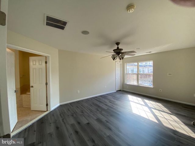 13822 CUSTIS SQ, Woodbridge, VA 22191