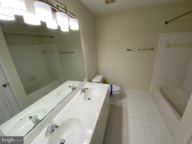 13822 CUSTIS SQ, Woodbridge, VA 22191