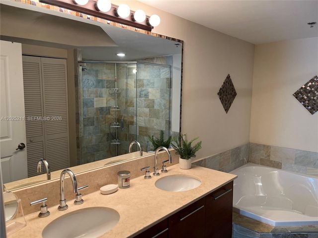 2681 N Flamingo Rd 303S, Sunrise, FL 33323