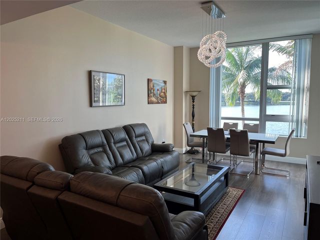 2681 N Flamingo Rd 303S, Sunrise, FL 33323