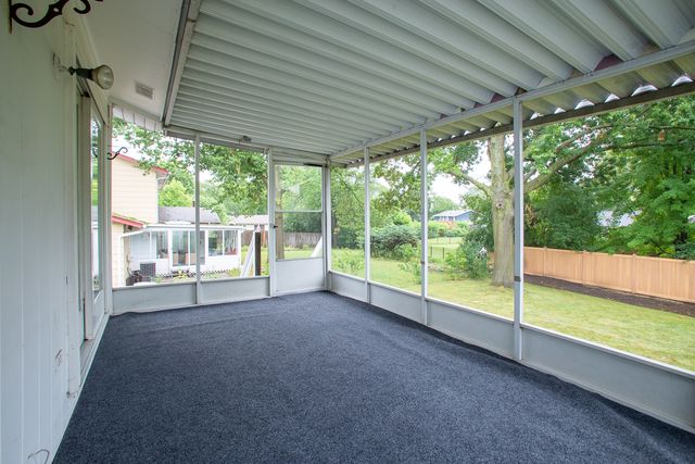 1379 Cumberland Circle W, Elk Grove Village, IL 60007