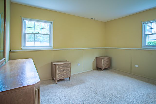 1379 Cumberland Circle W, Elk Grove Village, IL 60007