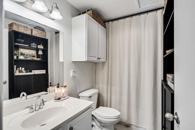 655 S Riverside Dr Apt 708A, Memphis, TN 38103