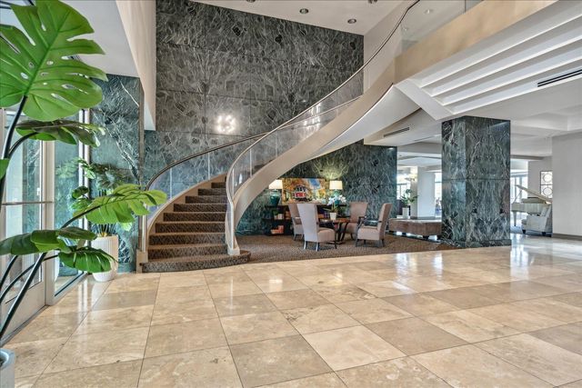 655 S Riverside Dr Apt 708A, Memphis, TN 38103