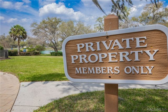 6293 W Glynborne Loop, Crystal River, FL 34429