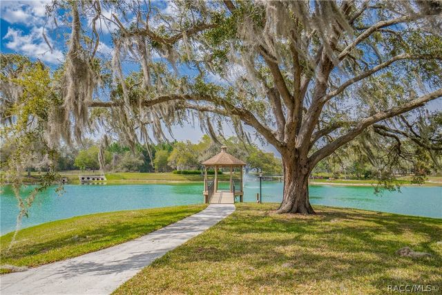 6293 W Glynborne Loop, Crystal River, FL 34429