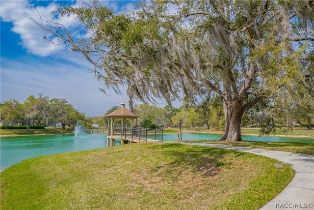 6293 W Glynborne Loop, Crystal River, FL 34429
