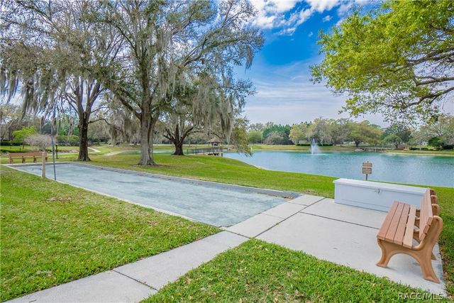 6293 W Glynborne Loop, Crystal River, FL 34429
