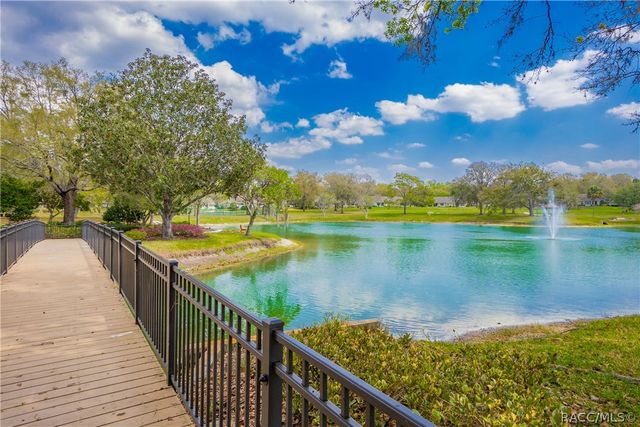 6293 W Glynborne Loop, Crystal River, FL 34429