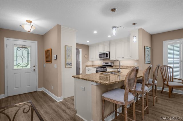 6293 W Glynborne Loop, Crystal River, FL 34429