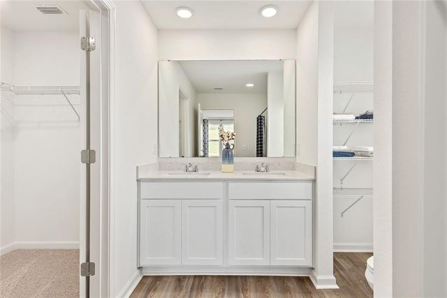 91 Rainbow Lane, Hartwell, GA 30643