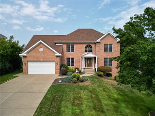 370 Cobblestone Circle, Robinson Twp, PA 15136