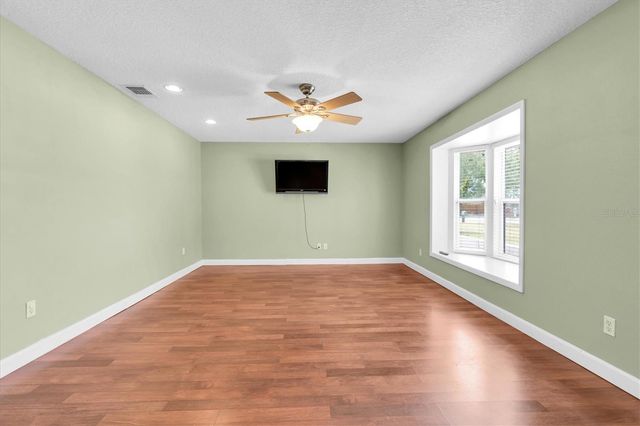 13176 DORCHESTER DRIVE, Seminole, FL 33776