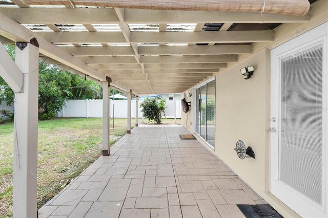 13176 DORCHESTER DRIVE, Seminole, FL 33776