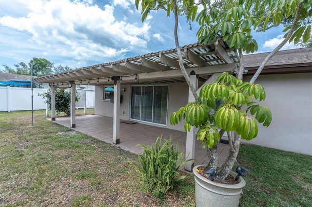 13176 DORCHESTER DRIVE, Seminole, FL 33776