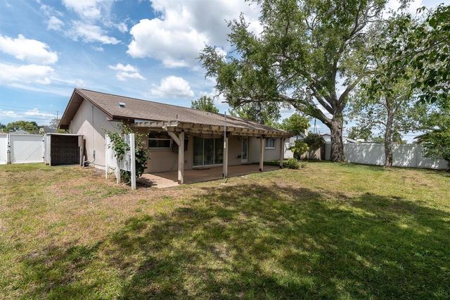 13176 DORCHESTER DRIVE, Seminole, FL 33776