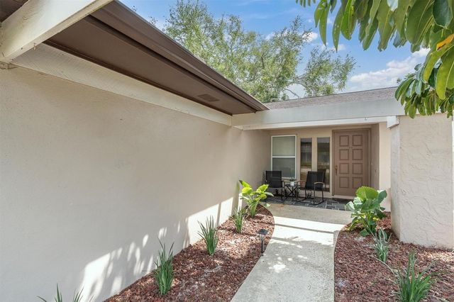 13176 DORCHESTER DRIVE, Seminole, FL 33776