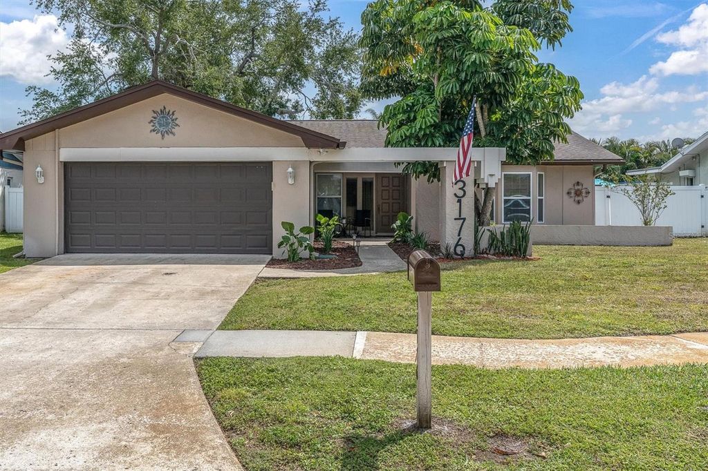 13176 DORCHESTER DRIVE, Seminole, FL 33776