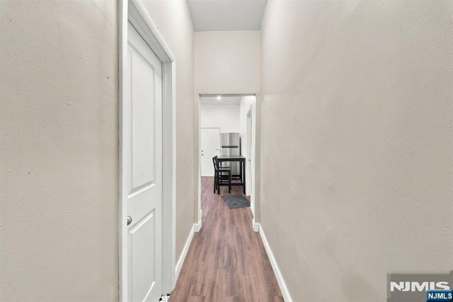 125 9th Street, Newark, NJ 07107