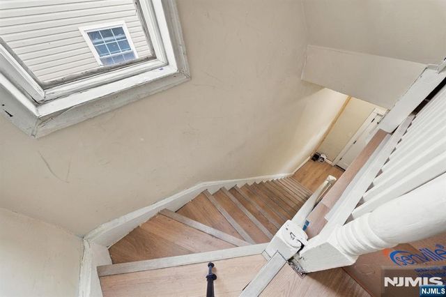 125 9th Street, Newark, NJ 07107