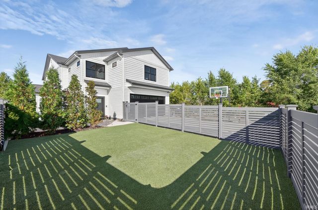 320 S Notre Dame Avenue, South Bend, IN 46617