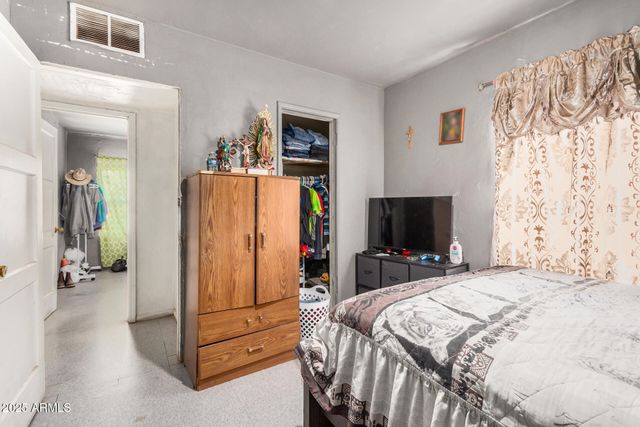 6445 S 6TH Avenue, Phoenix, AZ 85041