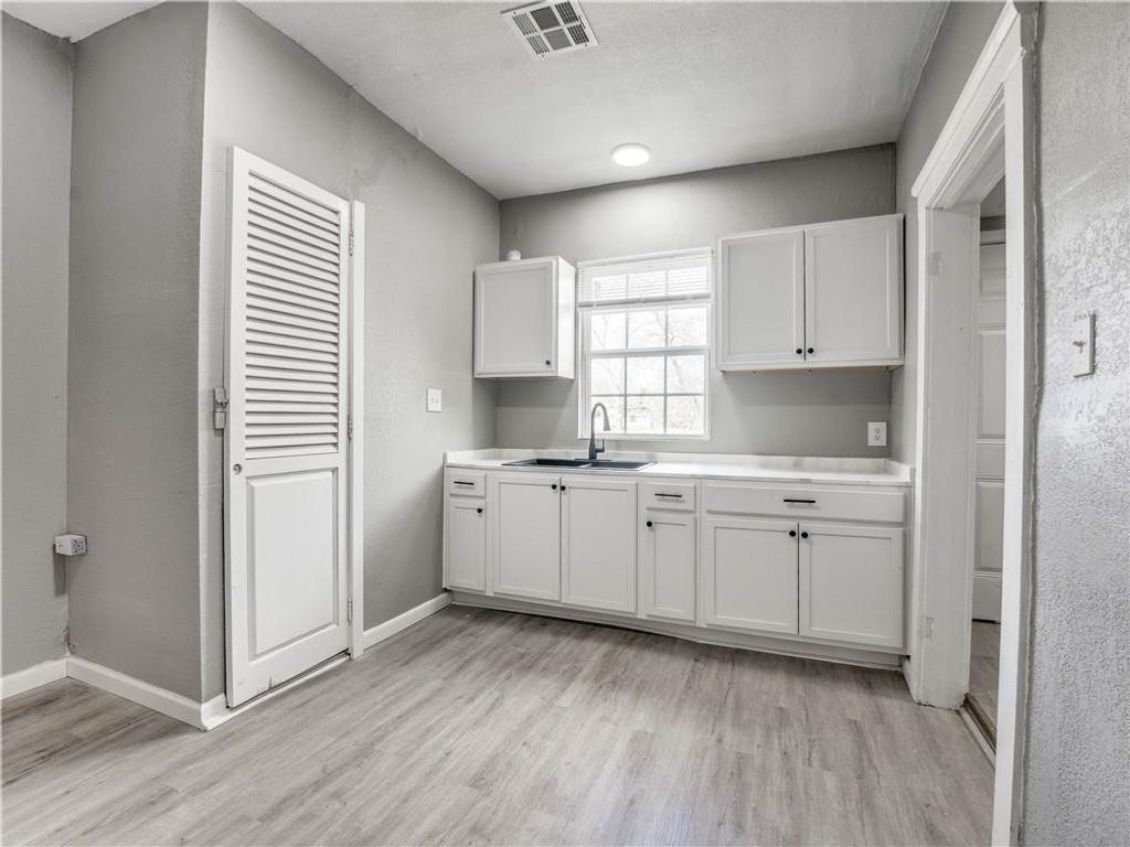 3301 N Mckinley Avenue, Oklahoma City, OK 73118