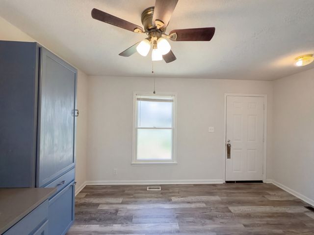 761 Cloud Dr, Clarksville, TN 37043