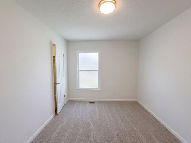 761 Cloud Dr, Clarksville, TN 37043