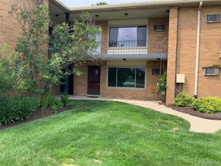 2859 E Maple Road 3, Birmingham, MI 48009