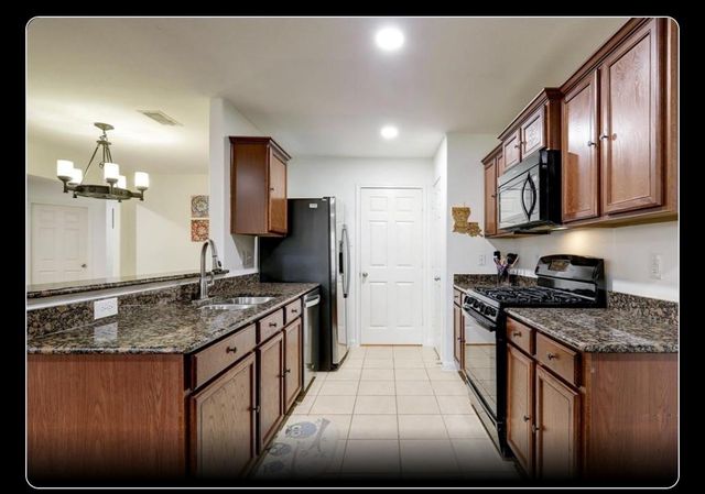 9815 Opal Rock Drive, Rosharon, TX 77583