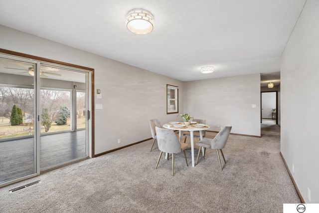 6131 Elkcrest Circle, Lincoln, NE 68516