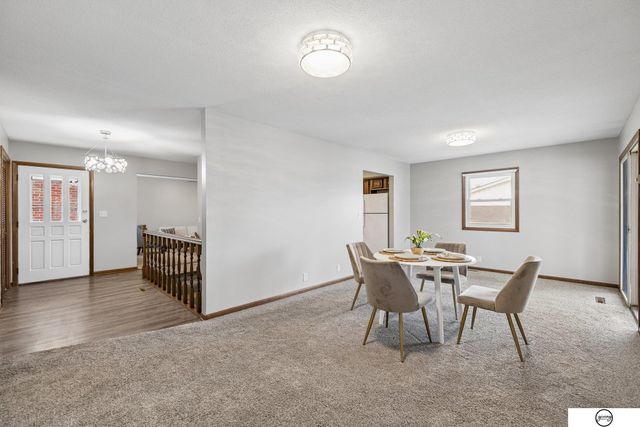 6131 Elkcrest Circle, Lincoln, NE 68516