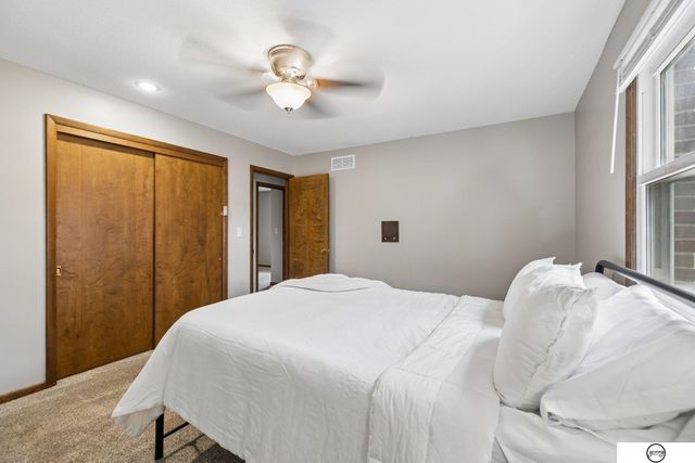 6131 Elkcrest Circle, Lincoln, NE 68516