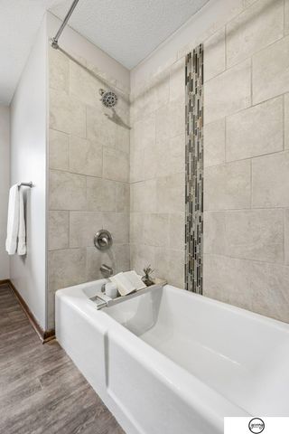 6131 Elkcrest Circle, Lincoln, NE 68516