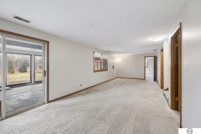 6131 Elkcrest Circle, Lincoln, NE 68516