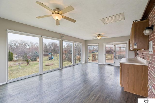 6131 Elkcrest Circle, Lincoln, NE 68516