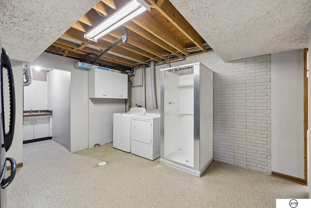 6131 Elkcrest Circle, Lincoln, NE 68516