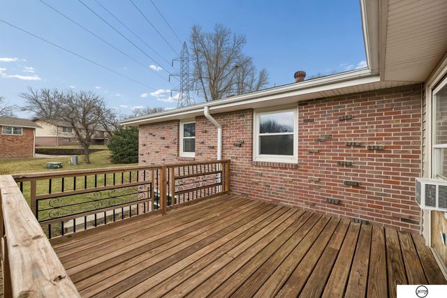 6131 Elkcrest Circle, Lincoln, NE 68516