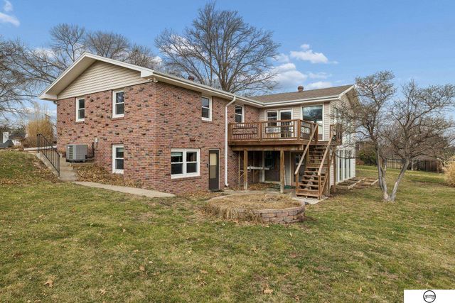 6131 Elkcrest Circle, Lincoln, NE 68516