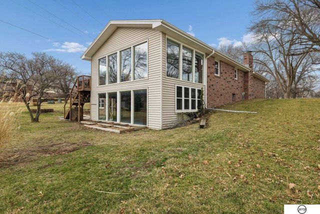 6131 Elkcrest Circle, Lincoln, NE 68516