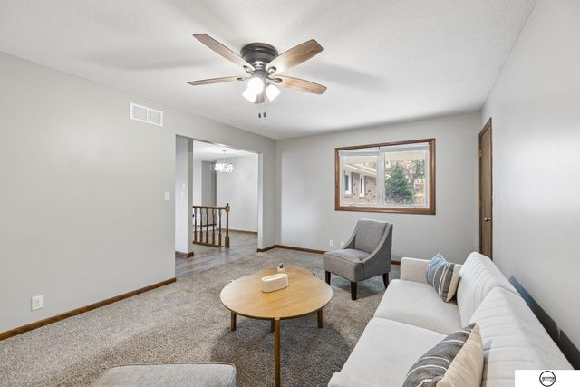 6131 Elkcrest Circle, Lincoln, NE 68516