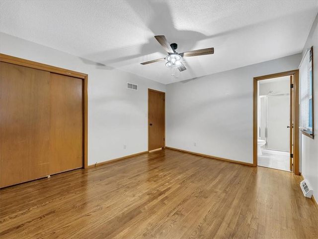 8012 NW Cadwallader Road, Kansas City, MO 64151