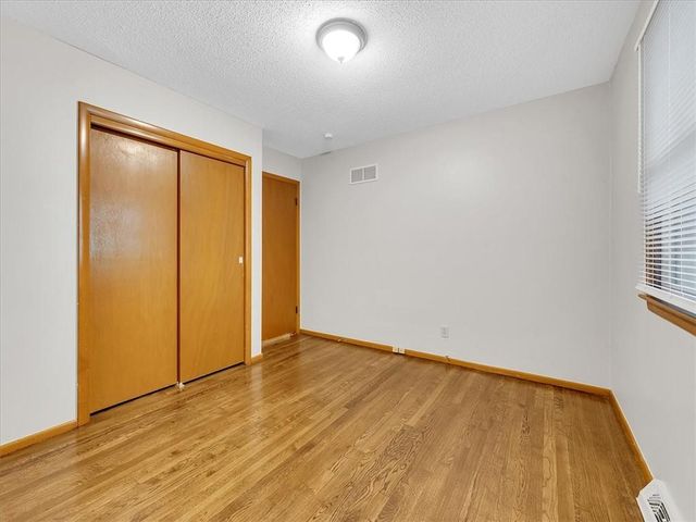 8012 NW Cadwallader Road, Kansas City, MO 64151