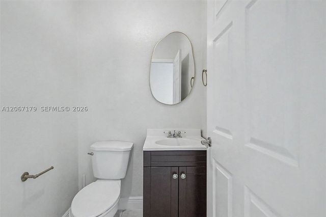 2945 Coconut Ave 4, Miami, FL 33133